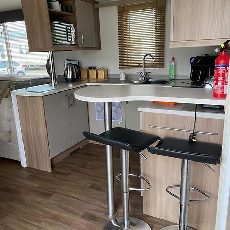 3 Bedroom 2 Bathroom Prestige Caravan Presthaven Sands Talacre Exteriér fotografie