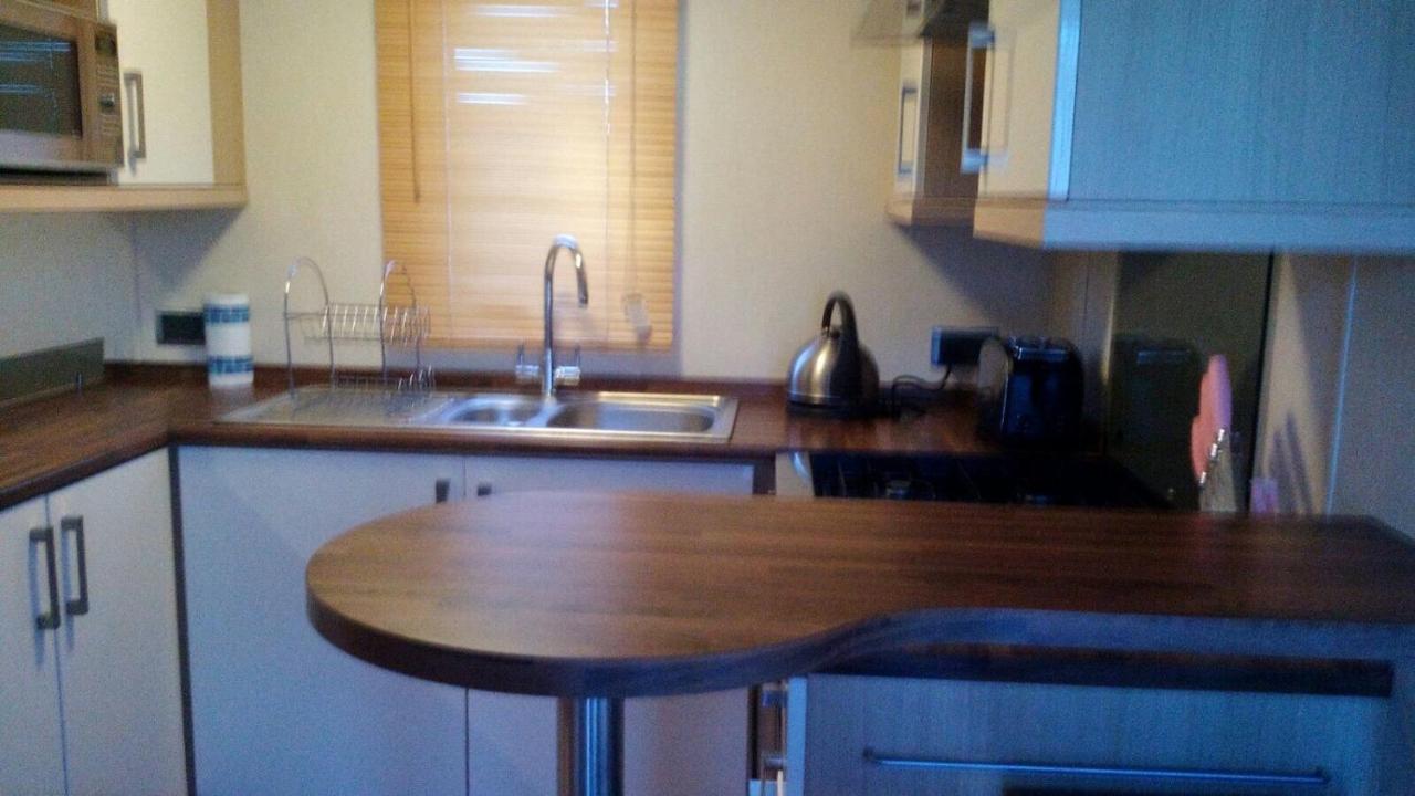 3 Bedroom 2 Bathroom Prestige Caravan Presthaven Sands Talacre Exteriér fotografie